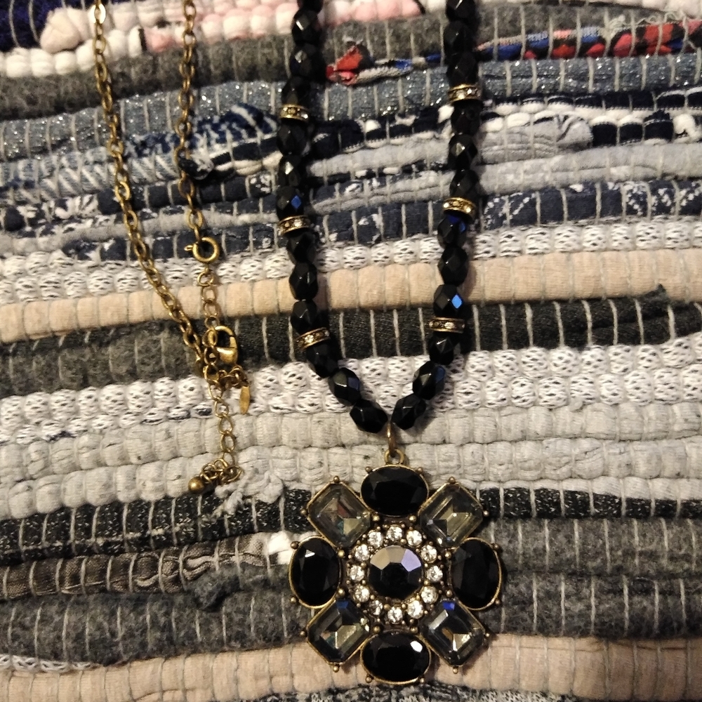 Vintage Brass and Black Beaded Pendant Necklace - Picture 2 of 15